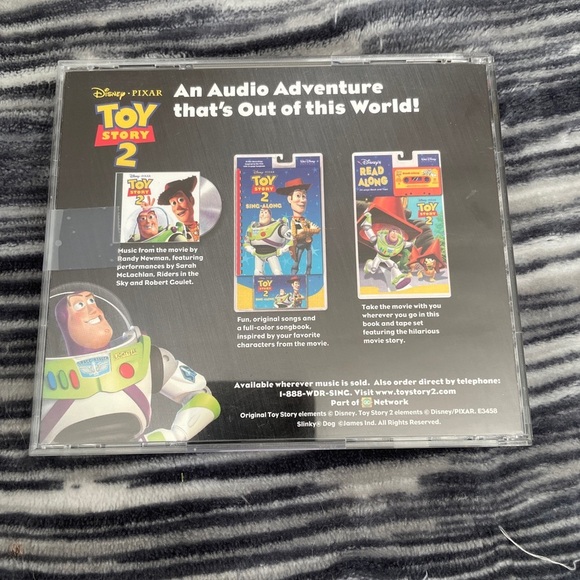 Disney "Toy Story 2" Action Game USED VINTAGE PC CD-ROM - 1999 Handbook - Picture 2 of 3
